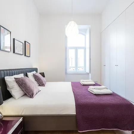 Flh Graca Spacious Flat Lisbon